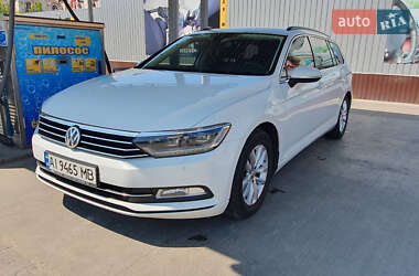 Универсал Volkswagen Passat 2015 в Киеве