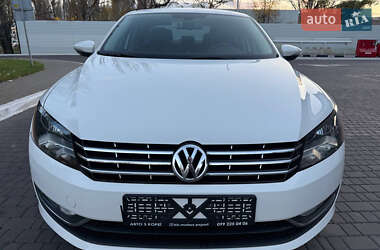 Седан Volkswagen Passat 2014 в Одессе