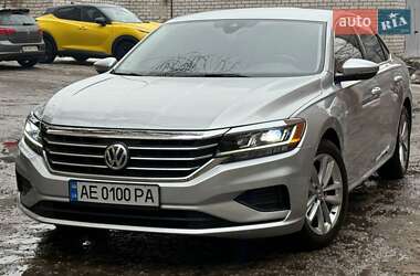 Седан Volkswagen Passat 2020 в Днепре