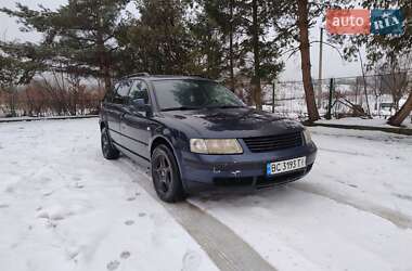 Универсал Volkswagen Passat 1998 в Сколе
