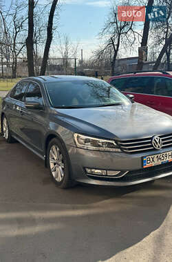 Седан Volkswagen Passat 2013 в Старокостянтинові