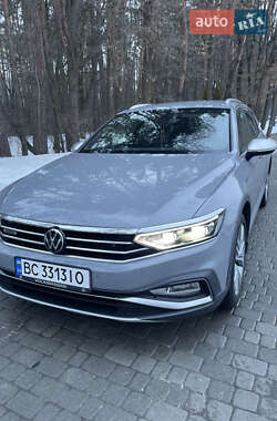 Универсал Volkswagen Passat 2022 в Львове