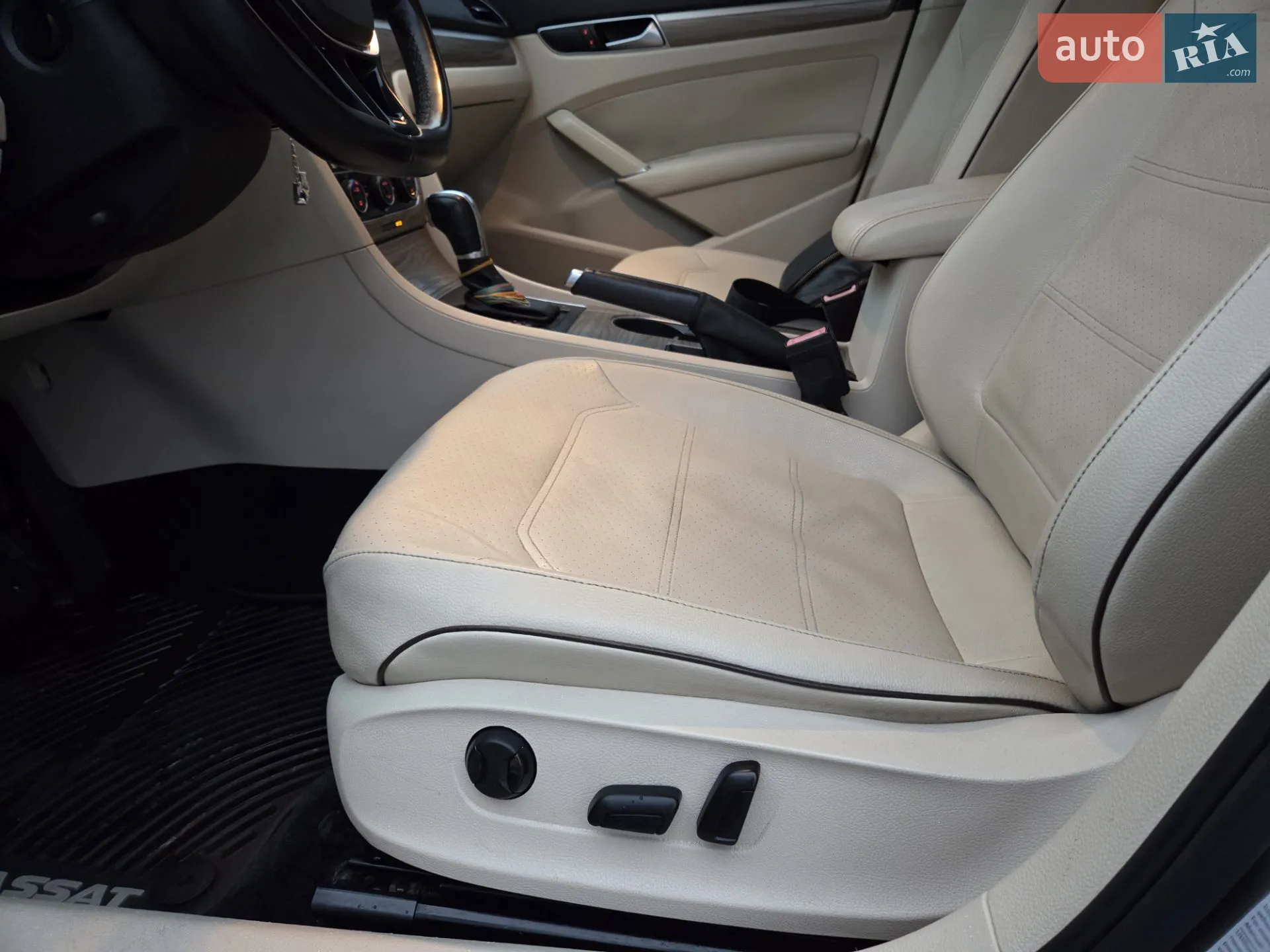 2015 Volkswagen Passat - мініатюра 14