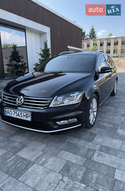 Універсал Volkswagen Passat 2013 в Тячеві
