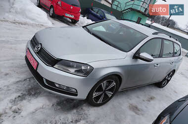 Универсал Volkswagen Passat 2013 в Сокале