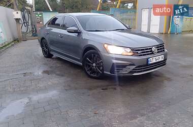 Седан Volkswagen Passat 2016 в Ивано-Франковске