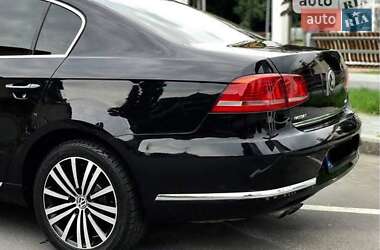 Седан Volkswagen Passat 2011 в Гайсине