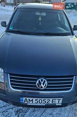 Седан Volkswagen Passat 2001 в Житомире