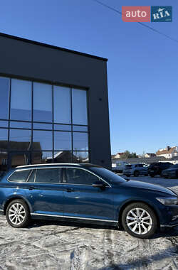 Универсал Volkswagen Passat 2022 в Луцке