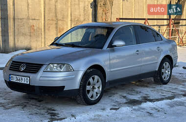 Седан Volkswagen Passat 2004 в Лубнах