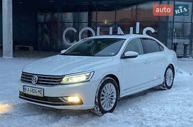 Седан Volkswagen Passat 2017 в Киеве