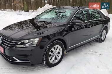 Седан Volkswagen Passat 2015 в Луцьку