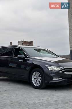 Универсал Volkswagen Passat 2020 в Дубно