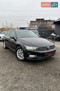Универсал Volkswagen Passat 2021 в Белогородке