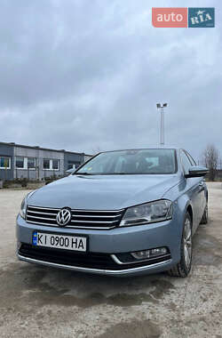 Седан Volkswagen Passat 2012 в Львове