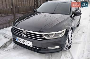 Универсал Volkswagen Passat 2015 в Львове