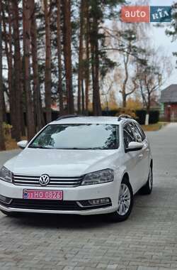 Універсал Volkswagen Passat 2011 в Ковелі
