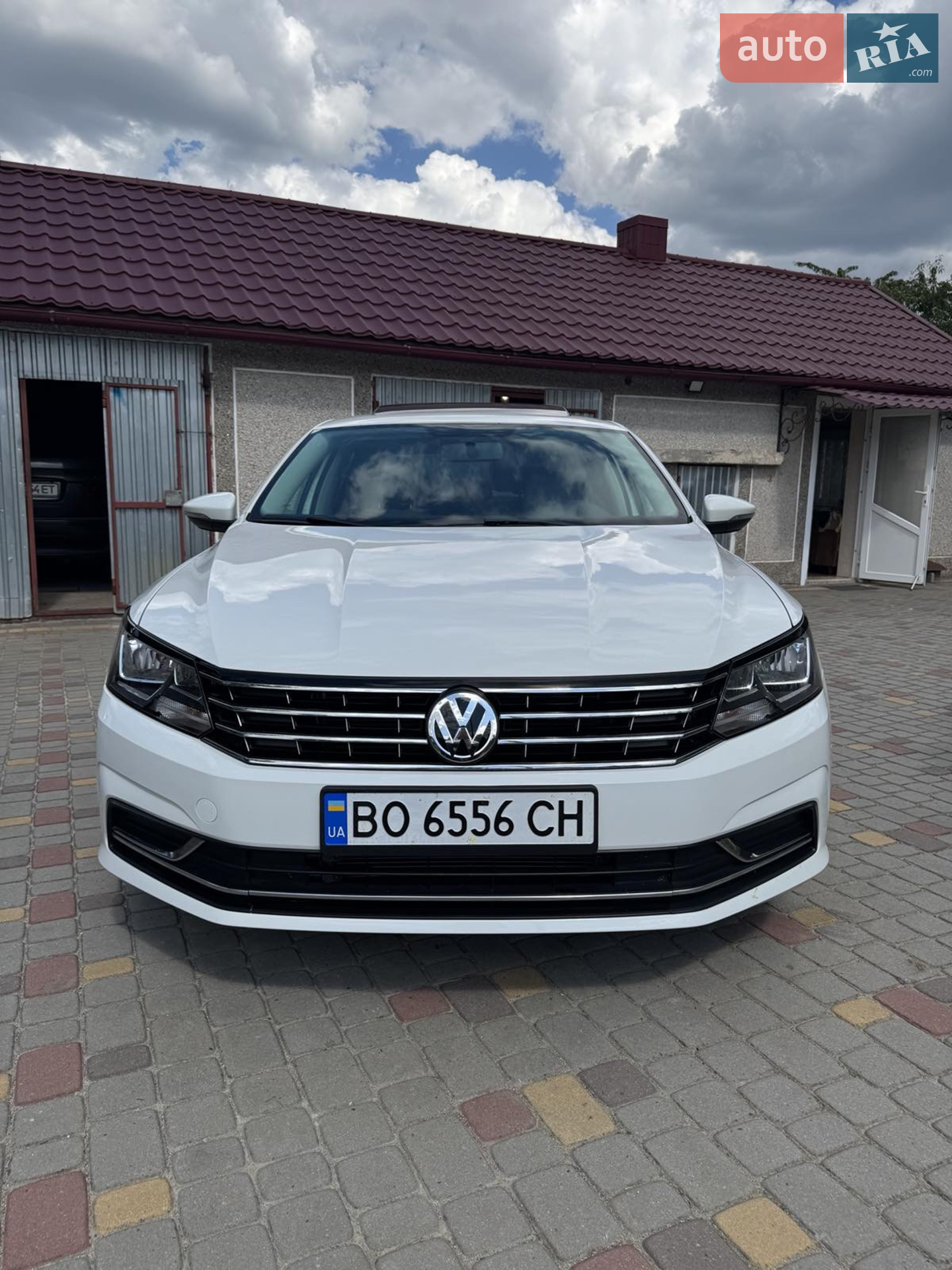 2017 Volkswagen Passat - мініатюра 2