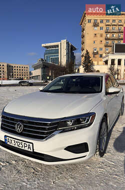 Седан Volkswagen Passat 2019 в Харкові