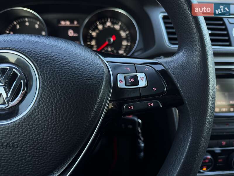 Седан Volkswagen Passat 2015 в Киеве фото 22 Седан Volkswagen Passat 2015 в Киеве