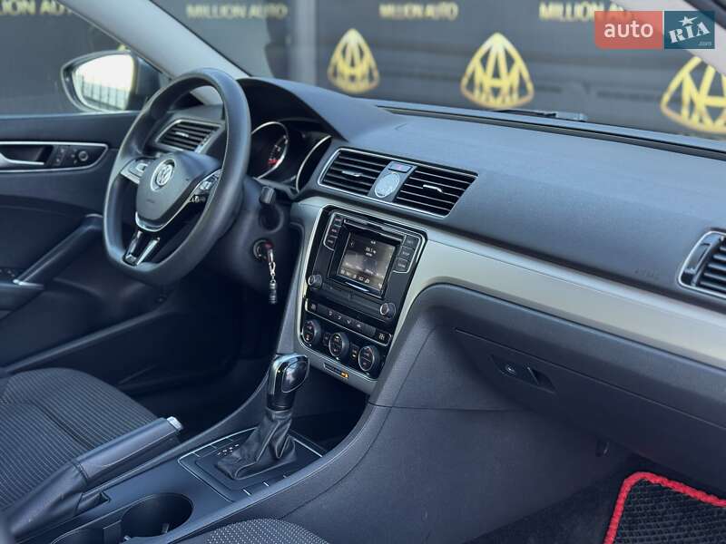 Седан Volkswagen Passat 2015 в Киеве фото 14 Седан Volkswagen Passat 2015 в Киеве