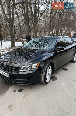 Седан Volkswagen Passat 2015 в Дніпрі
