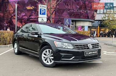 Седан Volkswagen Passat 2016 в Киеве