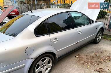 Седан Volkswagen Passat 1997 в Києві