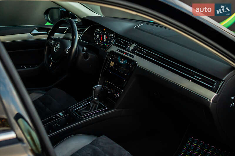 Универсал Volkswagen Passat 2019 в Луцке фото 50 Универсал Volkswagen Passat 2019 в Луцке