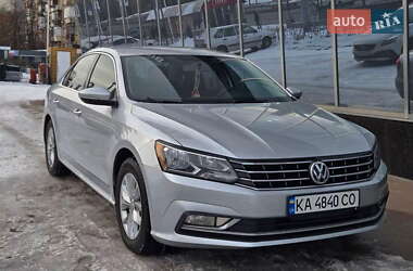 Седан Volkswagen Passat 2017 в Києві