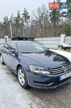 Седан Volkswagen Passat 2012 в Киеве