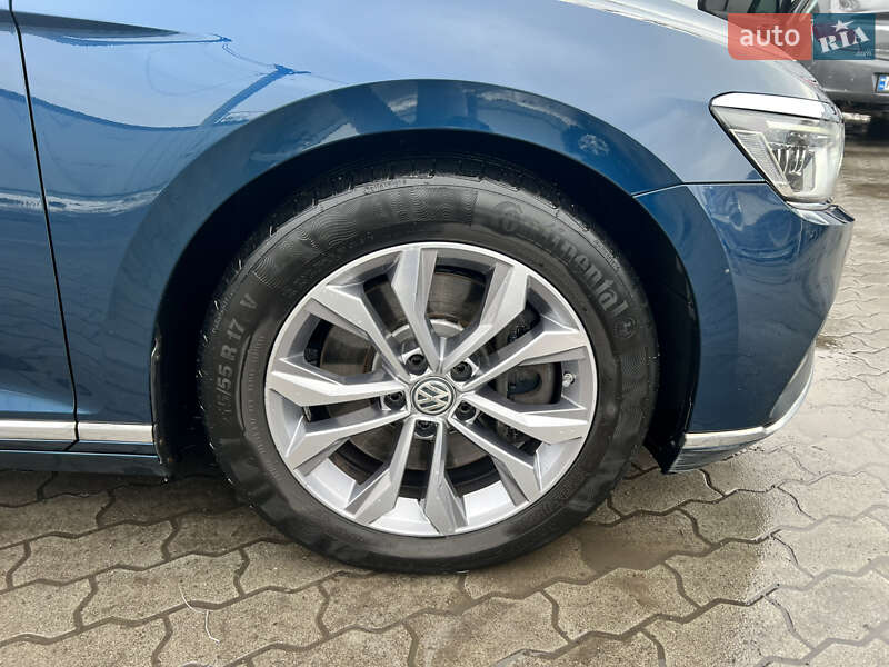 Универсал Volkswagen Passat 2020 в Луцке