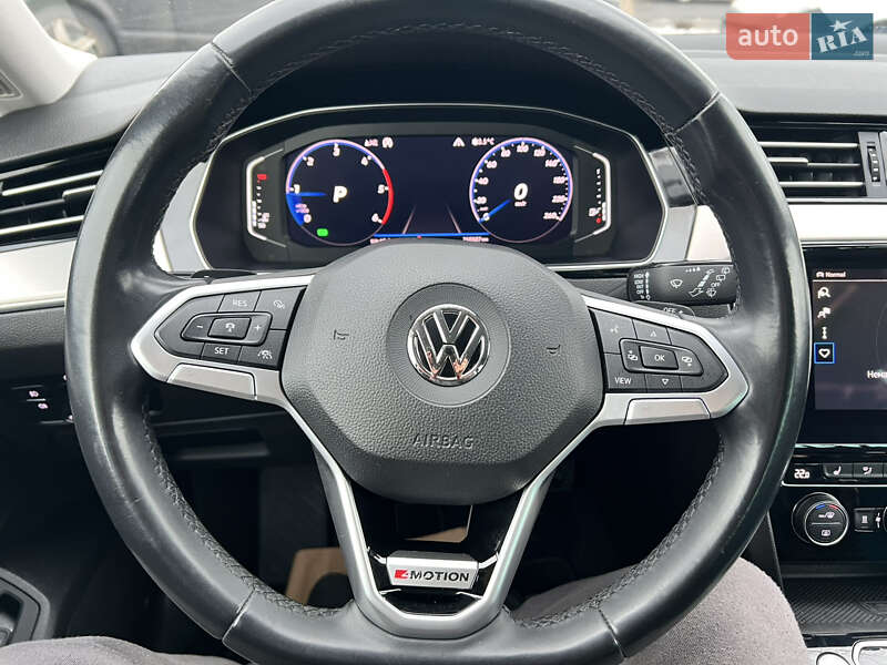 Универсал Volkswagen Passat 2020 в Луцке