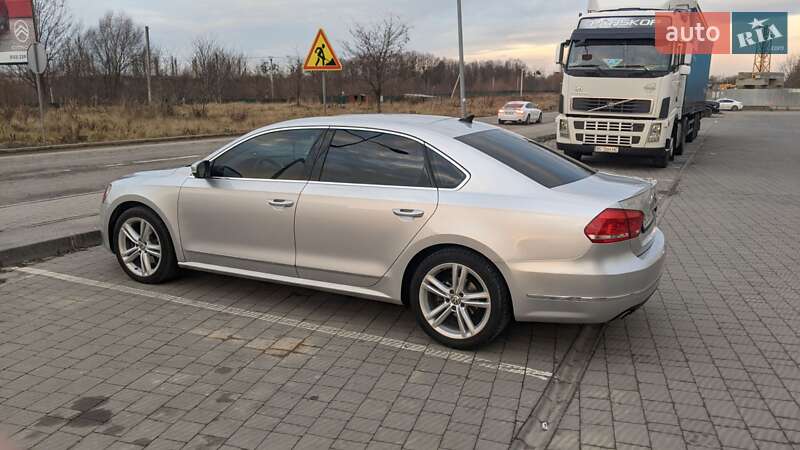 Седан Volkswagen Passat 2015 в Львове