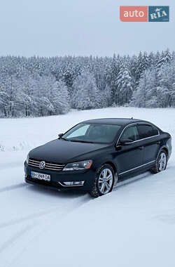 Седан Volkswagen Passat 2015 в Ивано-Франковске