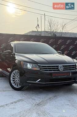 Седан Volkswagen Passat 2016 в Сумах