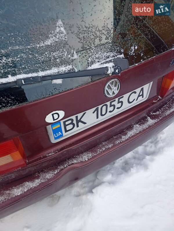 Универсал Volkswagen Passat 1995 в Ровно