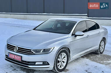 Седан Volkswagen Passat 2018 в Луцьку