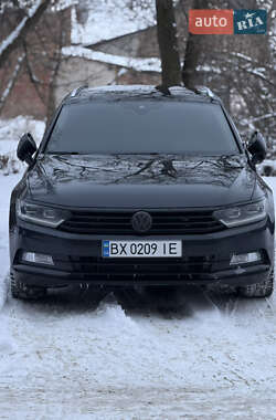 Универсал Volkswagen Passat 2016 в Староконстантинове