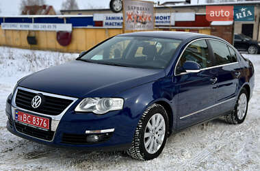 Седан Volkswagen Passat 2007 в Ровно