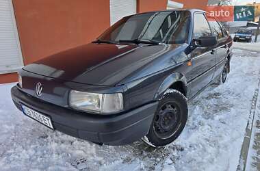 Седан Volkswagen Passat 1992 в Чернігові