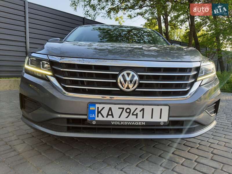 Седан Volkswagen Passat 2020 в Киеве