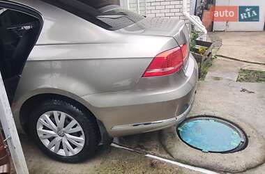 Седан Volkswagen Passat 2014 в Кременчуге