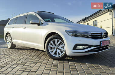 Універсал Volkswagen Passat 2022 в Вараші