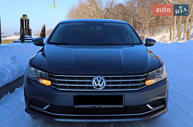 Седан Volkswagen Passat 2017 в Кременчуці