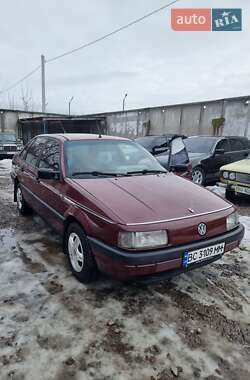 Седан Volkswagen Passat 1990 в Кременце