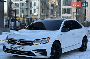 Седан Volkswagen Passat 2016 в Дніпрі