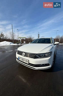 Универсал Volkswagen Passat 2015 в Золочеве