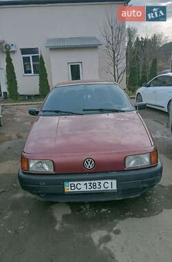 Седан Volkswagen Passat 1992 в Львове