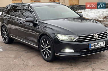 Універсал Volkswagen Passat 2014 в Житомирі